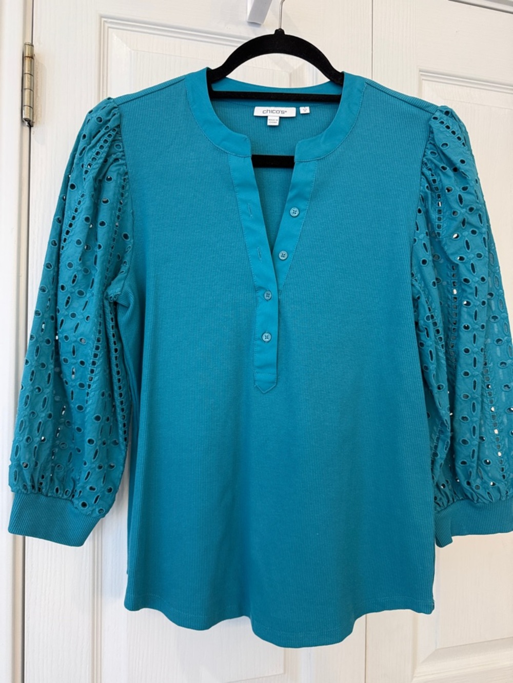 Chico’s Teal Eyelet Sleeve Top Medium Ribbed Knit 3/4 Sleeve Blouse